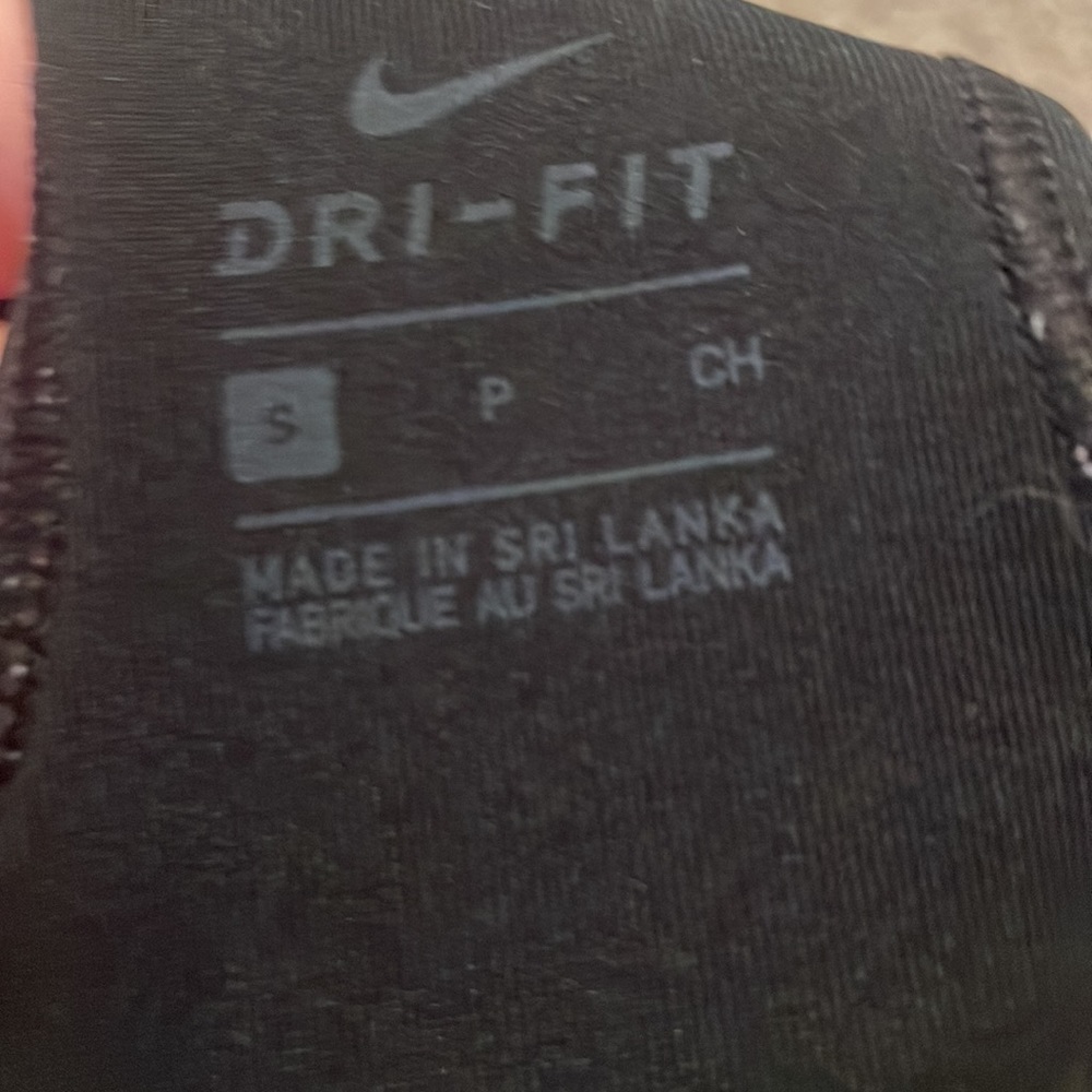 Nike sports bra - Picture 3 of 3